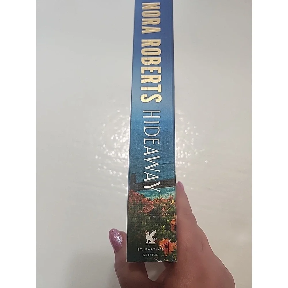 Hideaway By Nora‎ Roberts Paperback